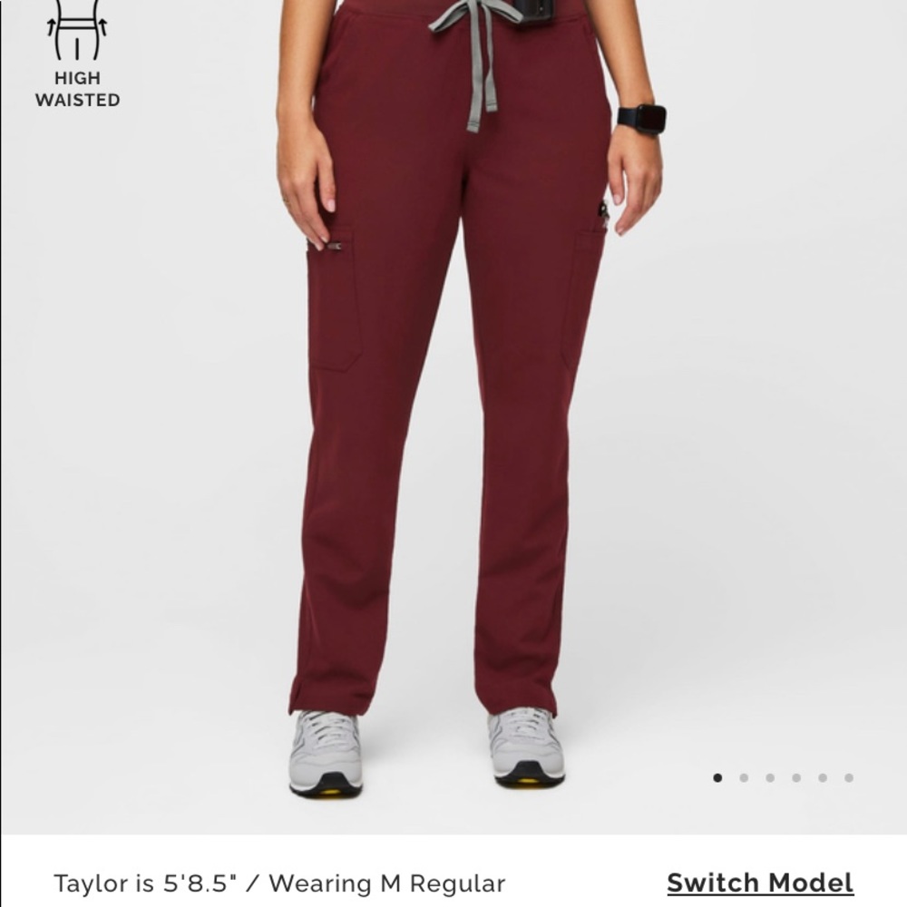 FIGS Burgundy scrub pants Petite
